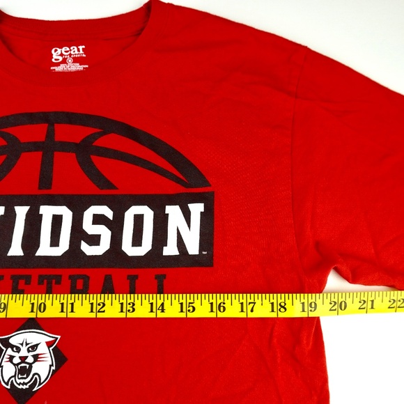 Davidson College Short Sleeve Red T-Shirt Size M Basketball Steph Curry Wildcats - Picture 2 of 6